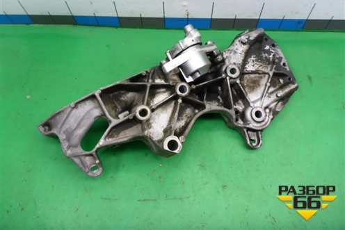 Кронштейн генератора (1.6л K7MF710) (8200169566) для Renault Logan с 2004-2015г