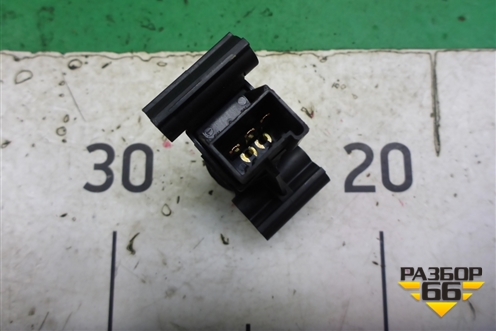 Кнопка аварийного отключения топлива (5L2T9341AA) для Ford Focus 2 с 2008-2011г