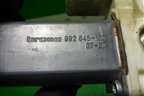 Моторчик стеклоподъёмника передний левый (6982005050) для Toyota Avensis с 2003-2009г