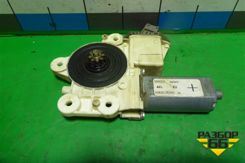 Моторчик стеклоподъёмника передний левый (6982005050) для Toyota Avensis с 2003-2009г
