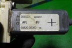 Моторчик стеклоподъёмника передний левый (6982005050) для Toyota Avensis с 2003-2009г