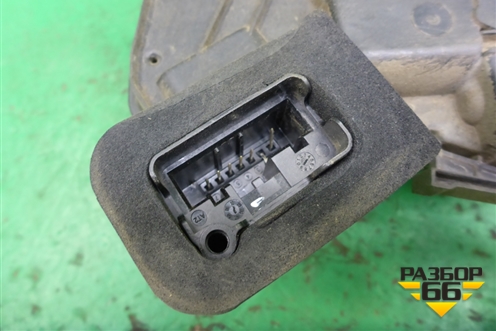 Замок двери задней правой (6RF839016) для Volkswagen Polo (седан) с 2010г