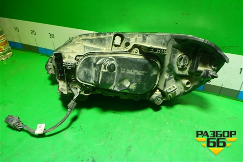 Фара правая (после 2013г ксенон без блока и лампы) (31358106) для Volvo XC60 с 2008-2017г