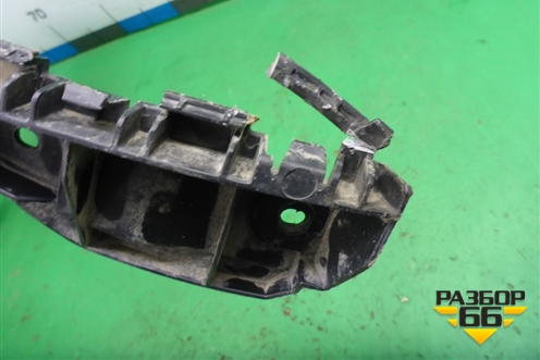 Кронштейн заднего бампера левый (6RU807393) для Volkswagen Polo (седан) с 2010г