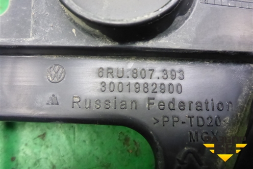 Кронштейн заднего бампера левый (6RU807393) для Volkswagen Polo (седан) с 2010г
