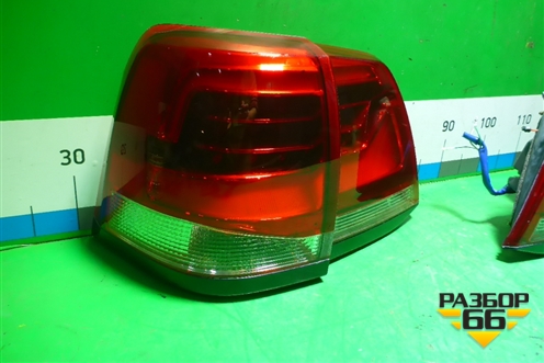 Фонарь задний L+R комплект (после 2015г) для Toyota Land Cruiser (200) с 2008г