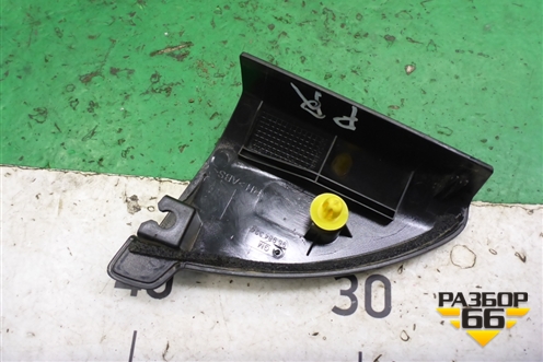 Накладка двери передней правой уголок (96984324) для Chevrolet Cruze c 2009-2015г