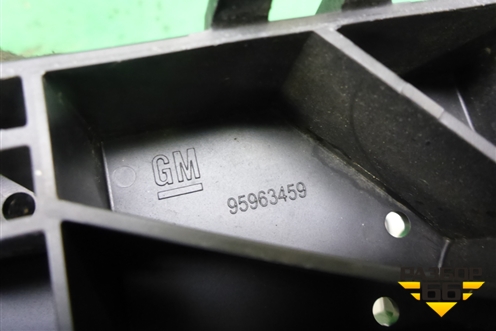 Корпус блока предохранителей (подкапотный) (95963459) для Chevrolet Cruze c 2009-2015г