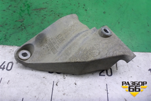Кронштейн генератора (1.6л F16D3) (96352142) для Chevrolet Cruze c 2009-2015г