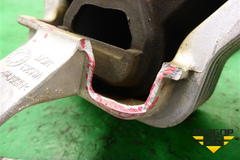 Опора КПП левая (АКПП) (13248552) для Chevrolet Cruze c 2009-2015г