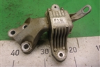 Опора КПП левая (АКПП) (13248552) для Chevrolet Cruze c 2009-2015г