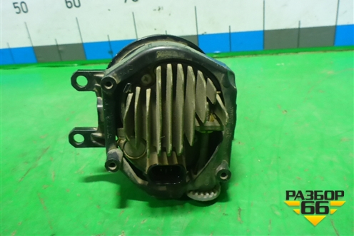 Фара противотуманная левая (8122048050) для Toyota Camry V50 с 2011-2018г