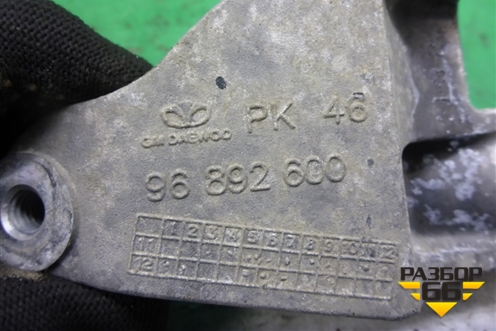 Кронштейн генератора (верхний 1.6л F16D3) (96892600) для Chevrolet Cruze c 2009-2015г