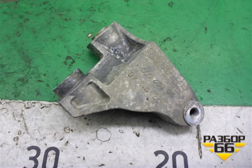 Кронштейн генератора (верхний 1.6л F16D3) (96892600) для Chevrolet Cruze c 2009-2015г
