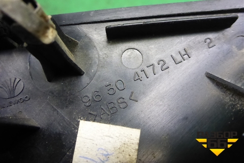 Накладка двери передней левой уголок (96304172) для Chevrolet Lanos с 2004г