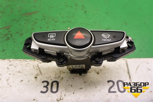 Кнопка аварийной сигнализации (39F1A01110) для Hyundai Solaris с 2010-2016г