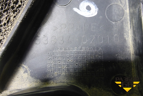 Пыльник переднего крыла правого (5383402010) для Toyota Corolla (E12) с 2001-2007г