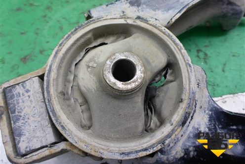 Опора двигателя задняя (1.6л 3ZZ) (1237122130) для Toyota Corolla (E12) с 2001-2007г