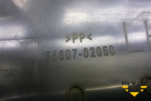 Накладка на торпедо (под бардачком) (5560702050) для Toyota Corolla (E12) с 2001-2007г