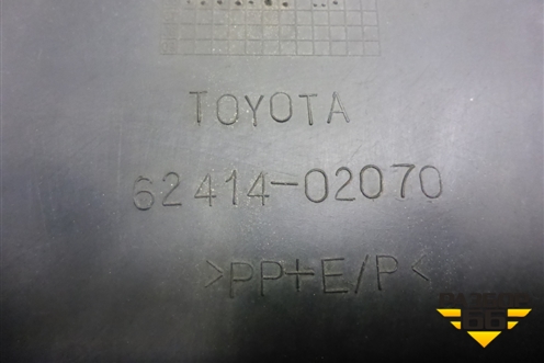 Обшивка стойки центральная нижняя левая (6241402070) для Toyota Corolla (E12) с 2001-2007г
