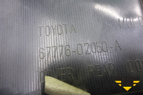 Обшивка двери задней левой под электрику (хетчбэк) (6777602050A) для Toyota Corolla (E12) с 2001-2007г