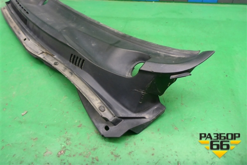 Решетка стеклоочистителей левая (5570902070) для Toyota Corolla (E12) с 2001-2007г