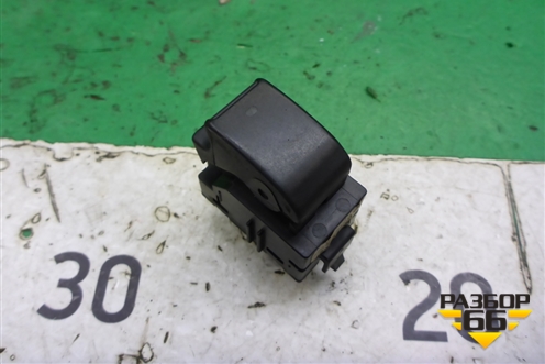 Кнопка стеклоподъёмника (37077B284A0B) для Toyota Corolla (E12) с 2001-2007г