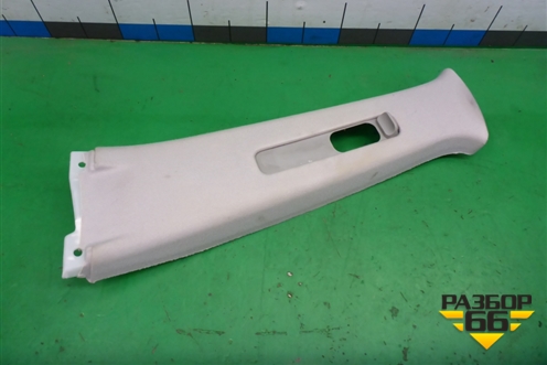 Обшивка стойки центральная верхняя левая (6241202110) для Toyota Corolla (E12) с 2001-2007г