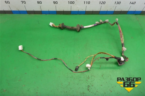 Проводка двери задней левой (хетчбэк) (8215402190) для Toyota Corolla (E12) с 2001-2007г