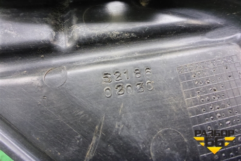 Пыльник заднего бампера левый (5218602030) для Toyota Corolla (E12) с 2001-2007г