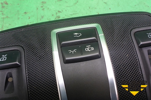 Плафон салонный передний (A1669008806) для Mercedes Benz ML-Klass W166 c 2011г