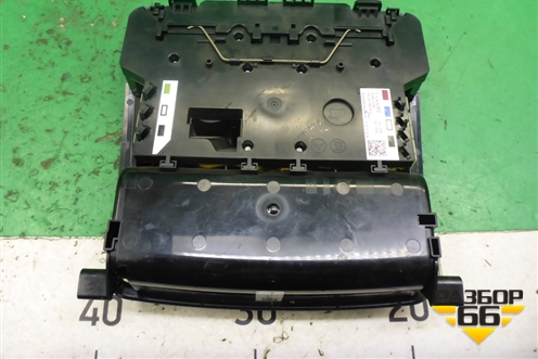 Плафон салонный передний (A1669008806) для Mercedes Benz ML-Klass W166 c 2011г