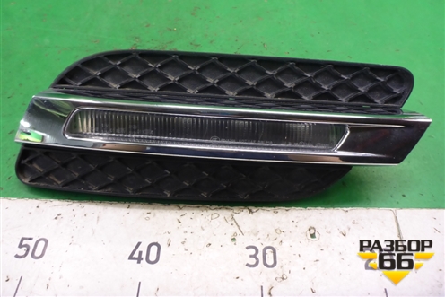 Фонарь в передний бампер правый ходовой огонь (A2049065501) для Mercedes Benz ML-Klass W166 c 2011г