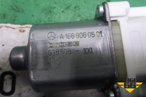 Моторчик стеклоподъёмника задний левый (A1669060501) для Mercedes Benz ML-Klass W166 c 2011г