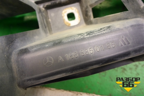 Кронштейн заднего бампера центральный (A1668850165) для Mercedes Benz ML-Klass W166 c 2011г