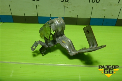 Кронштейн воздушного фильтра правый (A2761401540) для Mercedes Benz ML-Klass W166 c 2011г