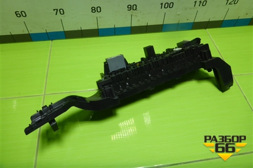 Блок предохранителей салонный (A1665402350) для Mercedes Benz ML-Klass W166 c 2011г