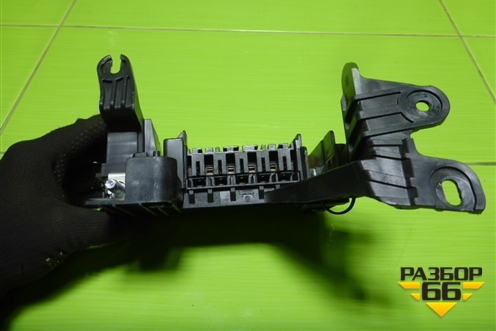 Блок предохранителей салонный (A1665402150) для Mercedes Benz ML-Klass W166 c 2011г