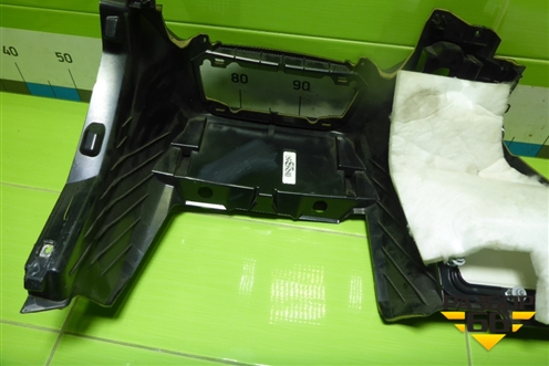 Накладка на торпедо (под рулём под AIR BAG) (A1666801687) для Mercedes Benz ML-Klass W166 c 2011г