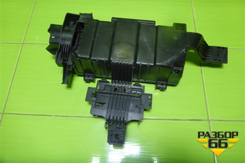 Блок предохранителей салонный (A1665460143) для Mercedes Benz ML-Klass W166 c 2011г