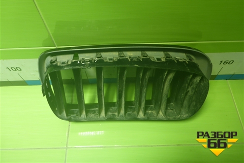 Решетка радиатора правая (7316076) для BMW X5 F15 с 2013г