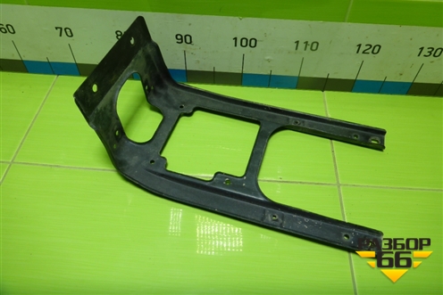 Кронштейн передней панели центральный для Mercedes Benz ML-Klass W164 c 2005-2011г
