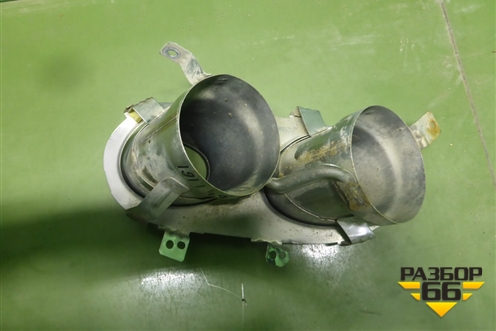 Насадка на глушитель (правая) (8891563616) для Geely Tugella с 2019г