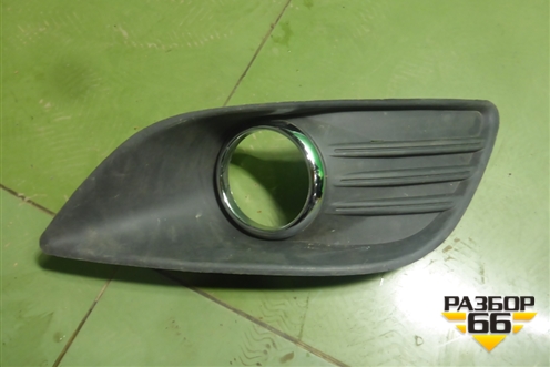 Накладка ПТФ правая (8M5119952AE) для Ford Focus 2 с 2008-2011г