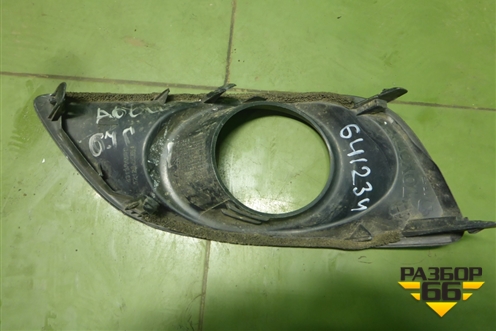 Накладка ПТФ левая (после 2006г) (5212805050) для Toyota Avensis с 2003-2009г