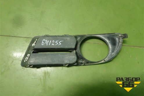 Накладка ПТФ правая (после 2004г) (5212702150) для Toyota Corolla (E12) с 2001-2007г