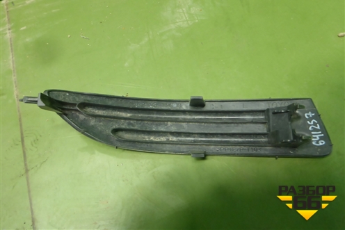 Заглушка ПТФ левая (до 2004г) (5212812070) для Toyota Corolla (E12) с 2001-2007г
