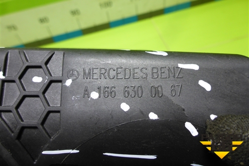 Лючок бензобака (A1666300067) для Mercedes Benz ML-Klass W166 c 2011г