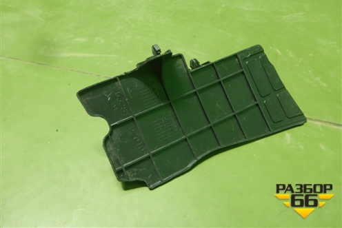 Дефлектор радиатора правый (5328752010) для Toyota Yaris с 2005-2011г