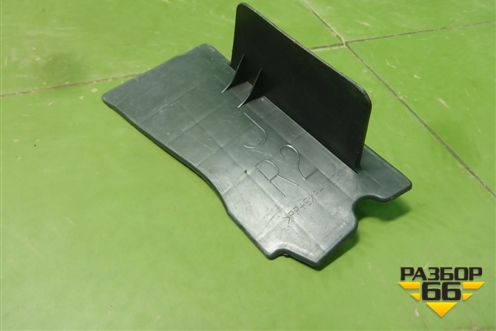 Дефлектор радиатора правый (5328752010) для Toyota Yaris с 2005-2011г